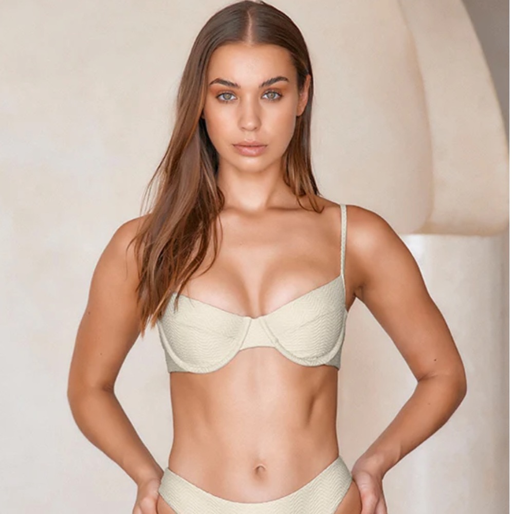 Monday Swimwear Maui Top